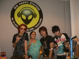 เปิดห้องสัมภาษณ์สด กลุ่มศิลปิน