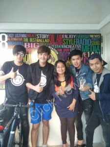 สัมภาษณ์ศิลปิน T-T ณ.Click fm 88 Hua Hin